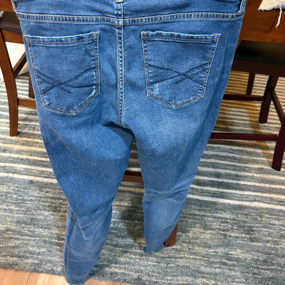 Aeropostale Skinny Distressed Jean 10 regular